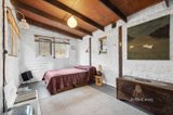 https://images.listonce.com.au/custom/160x/listings/221-colles-road-castlemaine-vic-3450/439/01582439_img_08.jpg?_f3PwYwtQJY