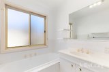 https://images.listonce.com.au/custom/160x/listings/221-graeme-avenue-montmorency-vic-3094/682/01767682_img_06.jpg?eOa7r8d5vfQ
