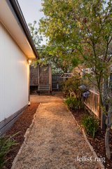 https://images.listonce.com.au/custom/160x/listings/221-lorimer-street-greensborough-vic-3088/724/01852724_img_12.jpg?epX70MnAo3c