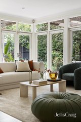 https://images.listonce.com.au/custom/160x/listings/221-mont-albert-road-surrey-hills-vic-3127/243/01986243_img_15.jpg?QNrBt_0Ll3Y