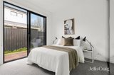 https://images.listonce.com.au/custom/160x/listings/222-king-street-hampton-east-vic-3188/080/01957080_img_05.jpg?mEZEm9jDjZg