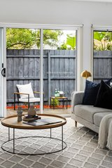 https://images.listonce.com.au/custom/160x/listings/222-mawby-road-bentleigh-east-vic-3165/471/01982471_img_11.jpg?qvDNP4k8hkg