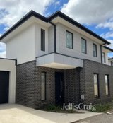https://images.listonce.com.au/custom/160x/listings/2224-waiora-road-rosanna-vic-3084/833/01947833_img_01.jpg?P-6mhC5EWwo