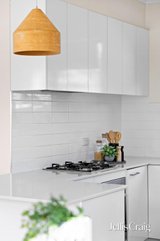 https://images.listonce.com.au/custom/160x/listings/223-broome-avenue-mentone-vic-3194/310/01782310_img_06.jpg?9cokOdOOOf0