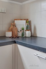 https://images.listonce.com.au/custom/160x/listings/223-elizabeth-street-bentleigh-east-vic-3165/839/00884839_img_08.jpg?f37nF9L_sag