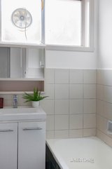 https://images.listonce.com.au/custom/160x/listings/223-elizabeth-street-bentleigh-east-vic-3165/839/00884839_img_14.jpg?OXpB5etJlro