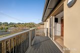 https://images.listonce.com.au/custom/160x/listings/223-lawson-road-mooroolbark-vic-3138/581/01752581_img_10.jpg?UWpmX0B0X2c