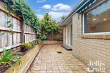 https://images.listonce.com.au/custom/160x/listings/223-yaralla-road-bentleigh-east-vic-3165/223/01605223_img_09.jpg?XogKQa35QoA