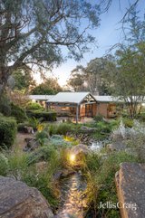 https://images.listonce.com.au/custom/160x/listings/2232-cambridge-road-kilsyth-vic-3137/059/01810059_img_20.jpg?9tnDFpvnmeI