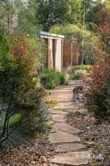 https://images.listonce.com.au/custom/160x/listings/2232-cambridge-road-kilsyth-vic-3137/059/01810059_img_23.jpg?X6BOPCt7Pjo