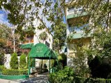 https://images.listonce.com.au/custom/160x/listings/22384-toorak-road-south-yarra-vic-3141/960/01731960_img_01.jpg?BuZzwAO5C7c