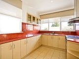 https://images.listonce.com.au/custom/160x/listings/22384-toorak-road-south-yarra-vic-3141/960/01731960_img_04.jpg?WQvNHgJkE3E