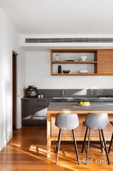 https://images.listonce.com.au/custom/160x/listings/224-beavers-road-northcote-vic-3070/054/01816054_img_04.jpg?j9BRTTn0DM0