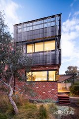 https://images.listonce.com.au/custom/160x/listings/224-beavers-road-northcote-vic-3070/054/01816054_img_27.jpg?vPMNUQ8Oj1A