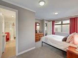 https://images.listonce.com.au/custom/160x/listings/224-lower-plenty-road-rosanna-vic-3084/229/01705229_img_05.jpg?MPACZlk4S-s