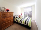 https://images.listonce.com.au/custom/160x/listings/224-pine-avenue-elwood-vic-3184/010/01795010_img_05.jpg?S1aut4pvM4I