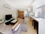 https://images.listonce.com.au/custom/160x/listings/224-pine-avenue-elwood-vic-3184/010/01795010_img_08.jpg?FWWcOtkqsQ4