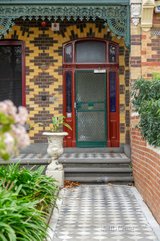 https://images.listonce.com.au/custom/160x/listings/225-mckean-street-fitzroy-north-vic-3068/023/00677023_img_04.jpg?utEG9HbFf4w