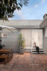 https://images.listonce.com.au/custom/160x/listings/225-mountain-view-road-greensborough-vic-3088/879/01480879_img_14.jpg?pcBhdV0yhG8