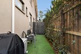 https://images.listonce.com.au/custom/160x/listings/2257-buckley-street-aberfeldie-vic-3040/124/01922124_img_07.jpg?NVihBSMwc9M