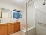 https://images.listonce.com.au/custom/160x/listings/226-28-leigh-road-croydon-vic-3136/273/00621273_img_09.jpg?yttZuxXz5EY