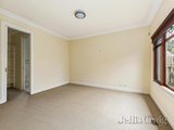 https://images.listonce.com.au/custom/160x/listings/226-amelia-street-mckinnon-vic-3204/139/01624139_img_04.jpg?3CkF_o56a70