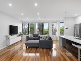 https://images.listonce.com.au/custom/160x/listings/226-leyland-road-mount-waverley-vic-3149/047/00972047_img_04.jpg?xzOnbbTdZI0