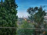 https://images.listonce.com.au/custom/160x/listings/226-leyland-road-mount-waverley-vic-3149/047/00972047_img_10.jpg?RPoOCo-lnQw