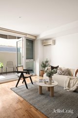 https://images.listonce.com.au/custom/160x/listings/226-little-cardigan-street-carlton-vic-3053/170/01975170_img_04.jpg?kzrblO4YtGo
