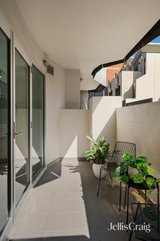 https://images.listonce.com.au/custom/160x/listings/226-little-cardigan-street-carlton-vic-3053/170/01975170_img_16.jpg?WB2H_PYN3UM