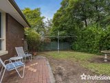 https://images.listonce.com.au/custom/160x/listings/226-lusher-road-croydon-vic-3136/409/01526409_img_12.jpg?VHza5a5sZUw