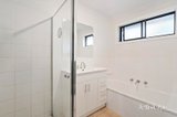 https://images.listonce.com.au/custom/160x/listings/226-mt-dandenong-road-ringwood-east-vic-3135/140/01914140_img_07.jpg?atCfxljd98M