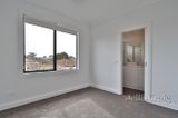 https://images.listonce.com.au/custom/160x/listings/226-ormond-road-clayton-vic-3168/833/01700833_img_06.jpg?2qoRFXIDXeI