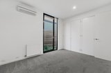 https://images.listonce.com.au/custom/160x/listings/2260-barkly-street-st-kilda-vic-3182/470/01928470_img_08.jpg?fTzJatk_dJk