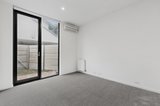 https://images.listonce.com.au/custom/160x/listings/2260-barkly-street-st-kilda-vic-3182/470/01928470_img_10.jpg?ooZtHCqcJbM