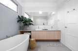 https://images.listonce.com.au/custom/160x/listings/227-bastings-street-northcote-vic-3070/080/01017080_img_20.jpg?jk7T6BtbAx0