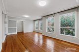 https://images.listonce.com.au/custom/160x/listings/227-view-street-mont-albert-vic-3127/676/01928676_img_03.jpg?ItraogYna-U