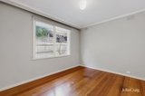 https://images.listonce.com.au/custom/160x/listings/227-view-street-mont-albert-vic-3127/676/01928676_img_07.jpg?unxZmYq6jjE