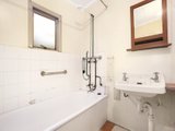 https://images.listonce.com.au/custom/160x/listings/228-danks-street-albert-park-vic-3206/578/01087578_img_09.jpg?ZhrhnOwa4mU