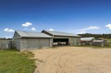 https://images.listonce.com.au/custom/160x/listings/228-mcphersons-lane-kyneton-vic-3444/111/01898111_img_07.jpg?segt-XTcsk8