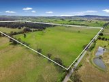 https://images.listonce.com.au/custom/160x/listings/228-mcphersons-lane-kyneton-vic-3444/111/01898111_img_14.jpg?gRv64MYBC-M