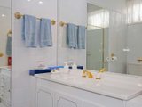 https://images.listonce.com.au/custom/160x/listings/228-noble-street-newtown-vic-3220/281/01699281_img_13.jpg?GaMZLnlcHL8
