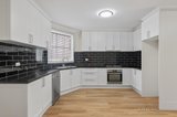 https://images.listonce.com.au/custom/160x/listings/229-hammond-street-thornbury-vic-3071/977/01809977_img_07.jpg?VryF4f18mas