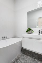 https://images.listonce.com.au/custom/160x/listings/229-princes-street-port-melbourne-vic-3207/958/01646958_img_18.jpg?EXG9mgVnlsQ