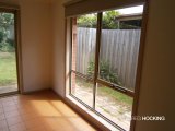 https://images.listonce.com.au/custom/160x/listings/2293-douglas-parade-newport-vic-3015/475/01203475_img_05.jpg?vjFt2NwBQaI
