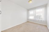 https://images.listonce.com.au/custom/160x/listings/2293-kooyong-road-elsternwick-vic-3185/376/01901376_img_06.jpg?NBo-yVarCI8