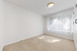 https://images.listonce.com.au/custom/160x/listings/2293-kooyong-road-elsternwick-vic-3185/376/01901376_img_08.jpg?EEdNM0CfSqM