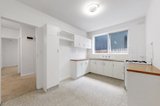 https://images.listonce.com.au/custom/160x/listings/2293-kooyong-road-elsternwick-vic-3185/376/01901376_img_11.jpg?TCxlzzUPUYs