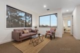 https://images.listonce.com.au/custom/160x/listings/22a-para-road-lower-plenty-vic-3093/034/00720034_img_06.jpg?Mhy04GaDcJc