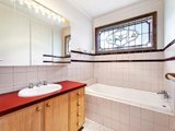 https://images.listonce.com.au/custom/160x/listings/22a-parring-road-balwyn-vic-3103/458/01684458_img_07.jpg?BS-ol_v3pBs